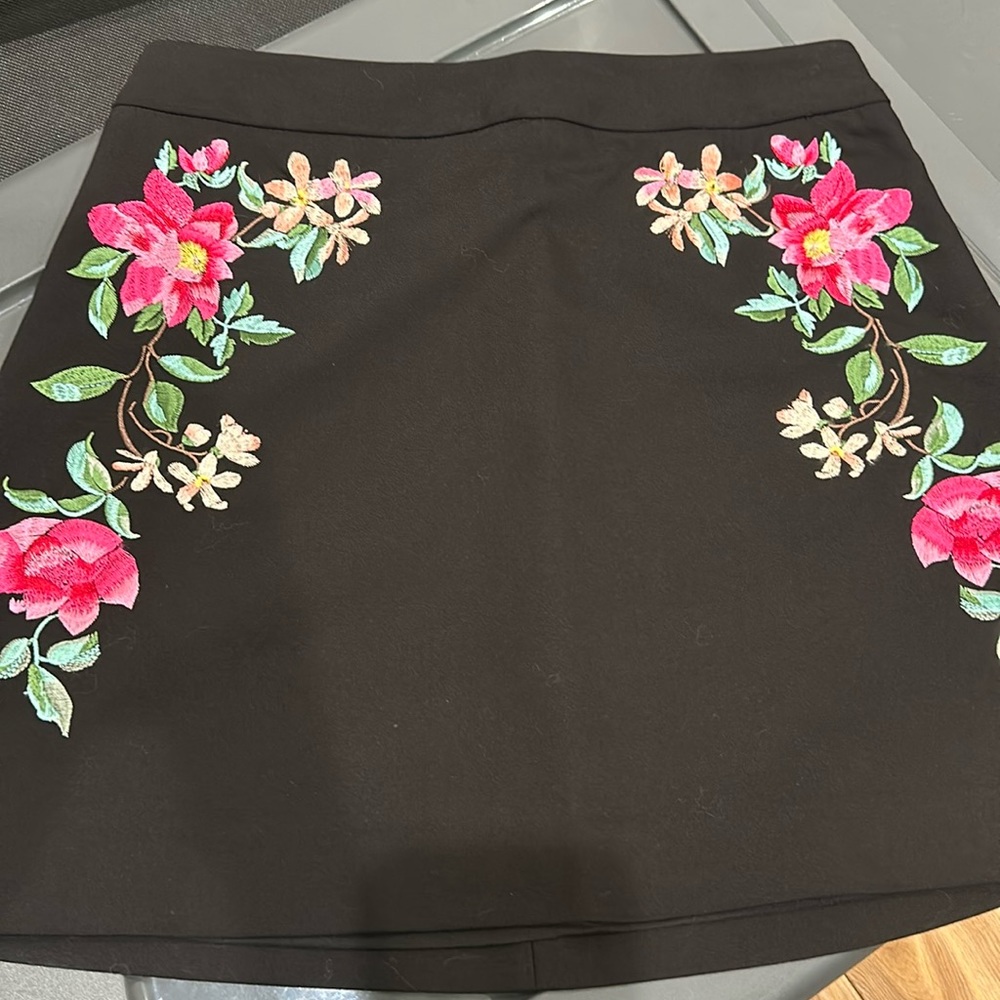 Floral express mini skirt